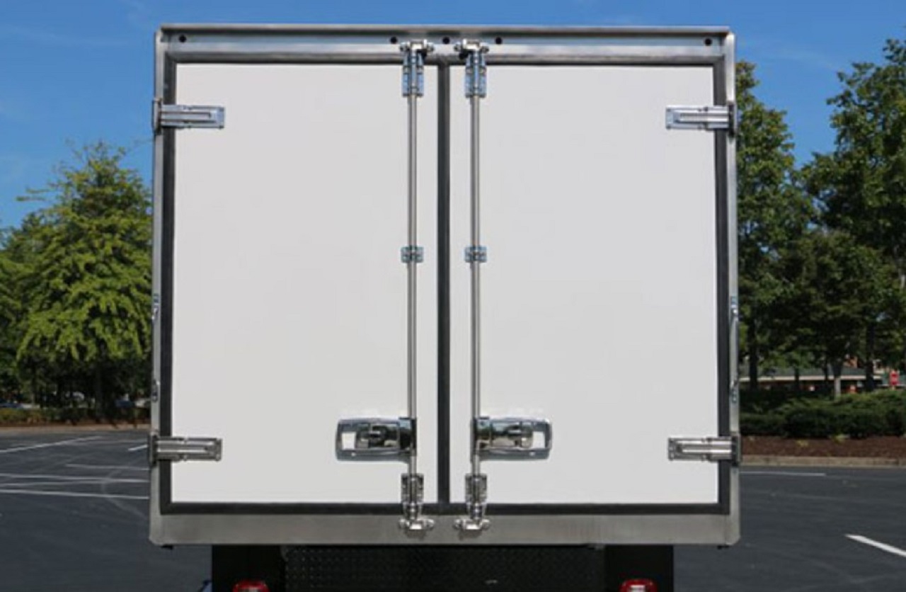 Acquiring Essential Knowledge of Box Truck Door Equipment