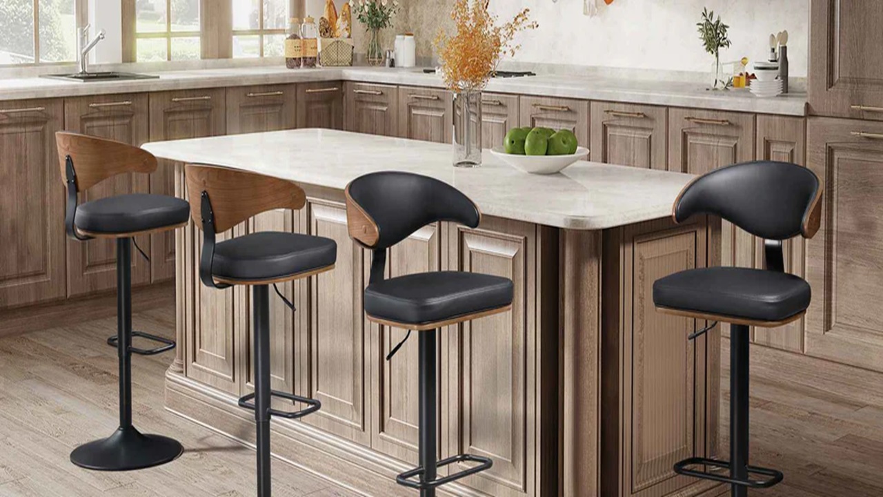 Bar Stool Styles to Elevate Your Modern Kitchen Design